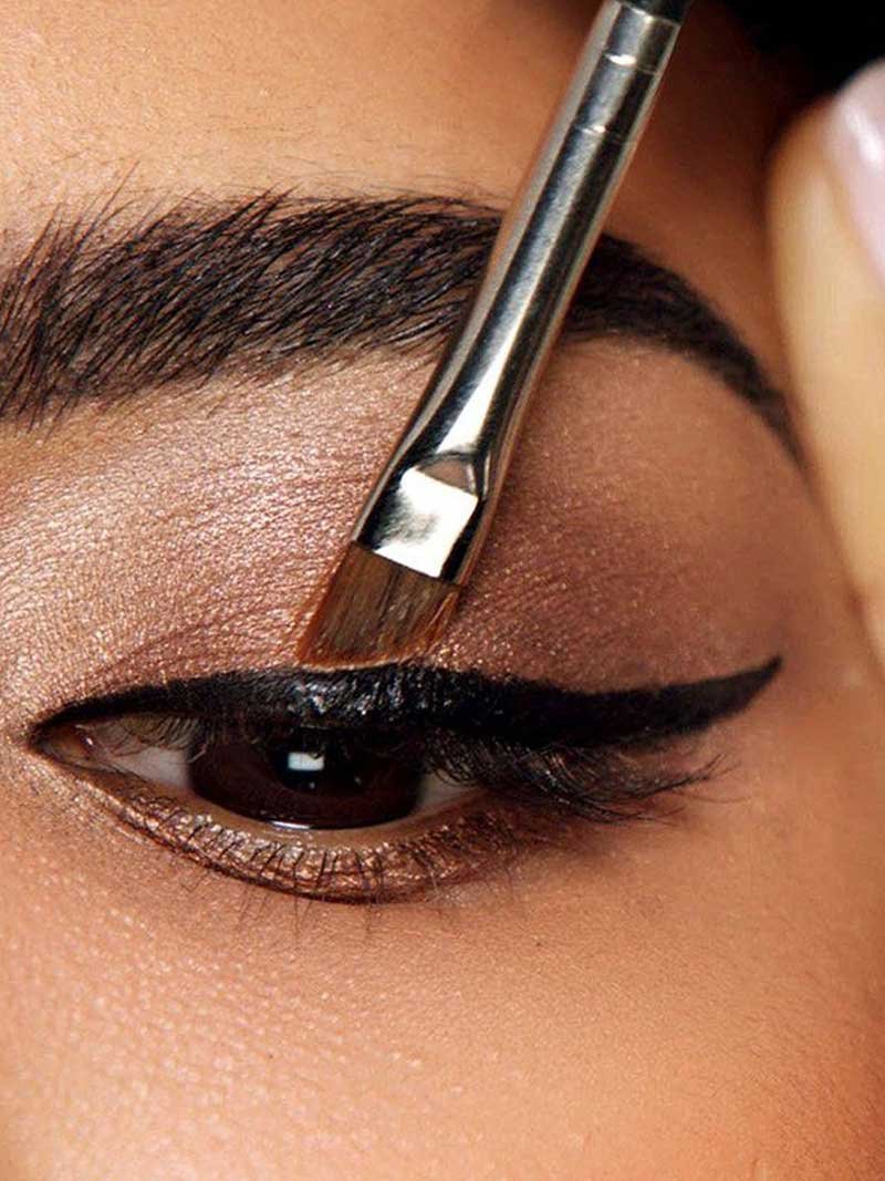 Maybelline Eyeliner tips clean line hack