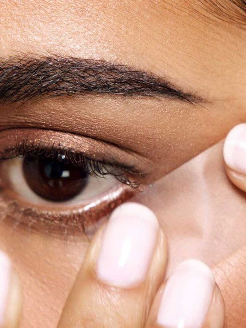 Eyeliner tape top