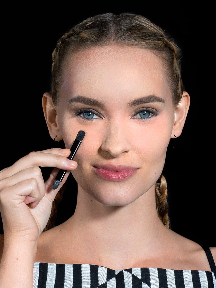 Maybelline master camo light step4 conceal blend
