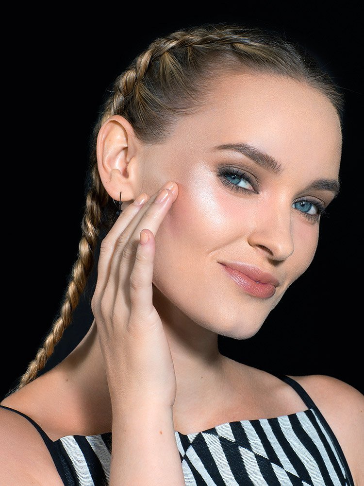 Maybelline master camo light step5 highlight