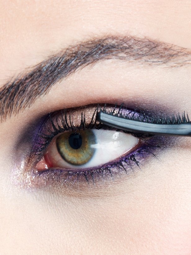 Maybelline Falsies push up angel mascara girls night look step 4